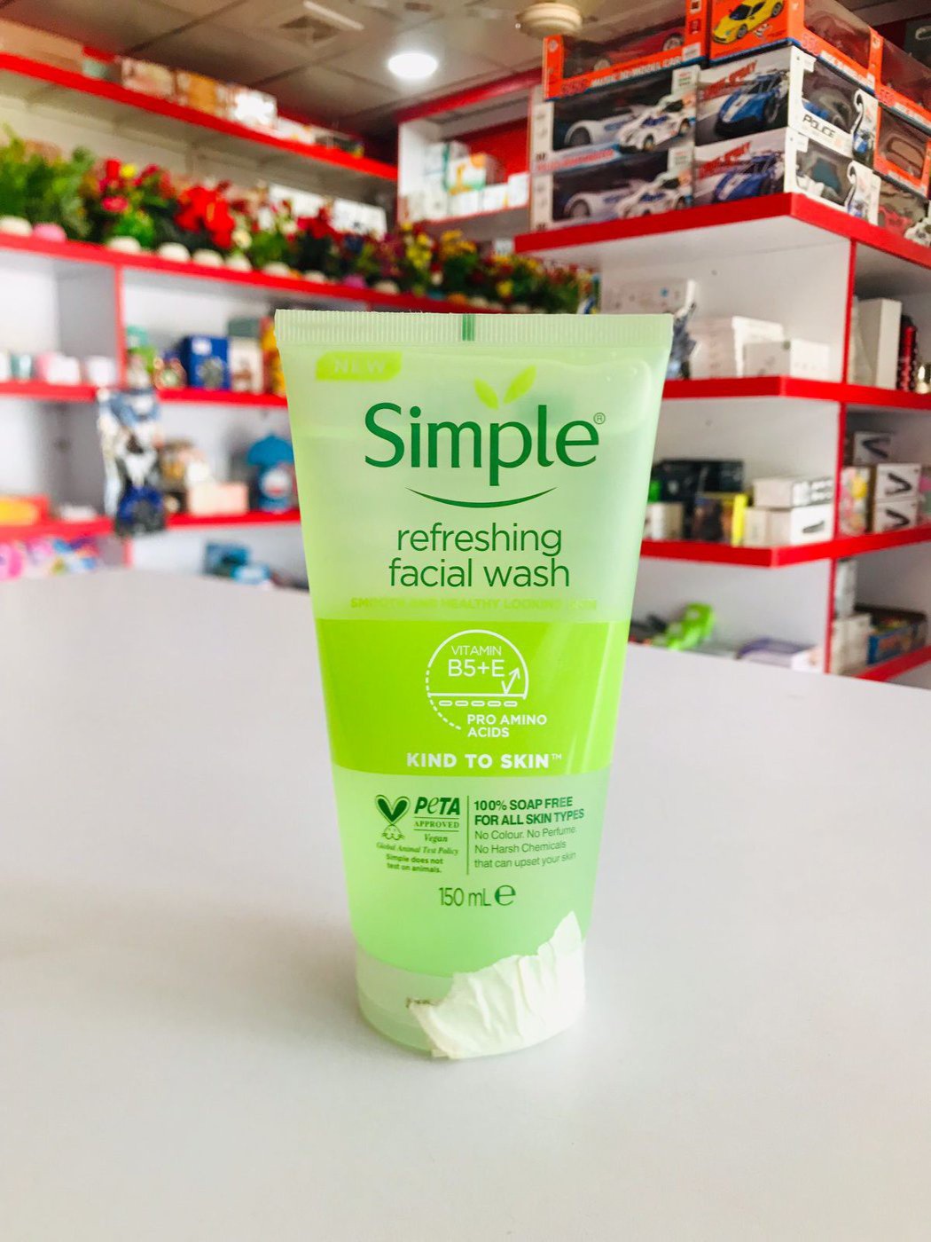 Simple Refreshing Facial Wash 